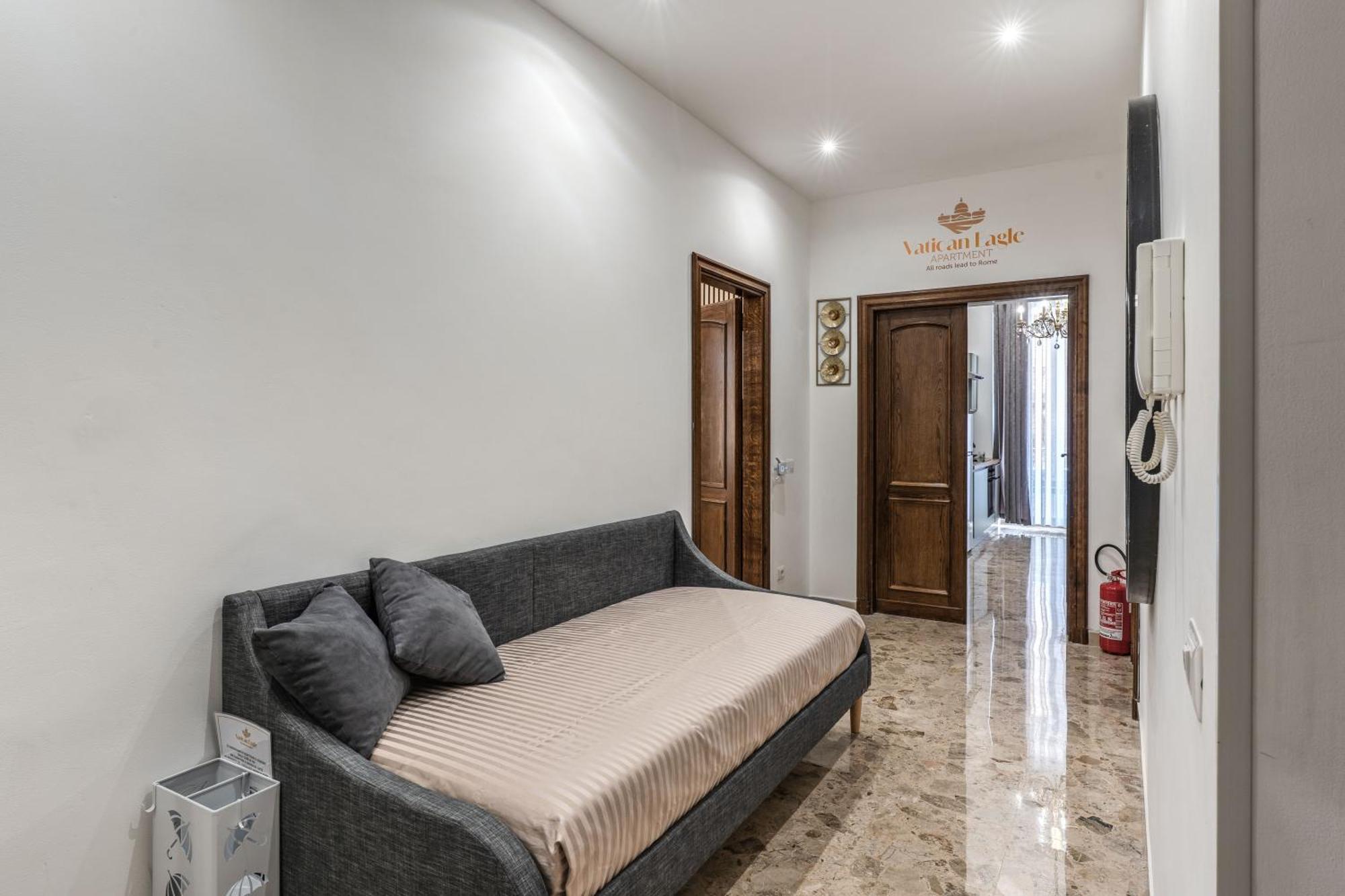 Apartment Vatican Eagle *